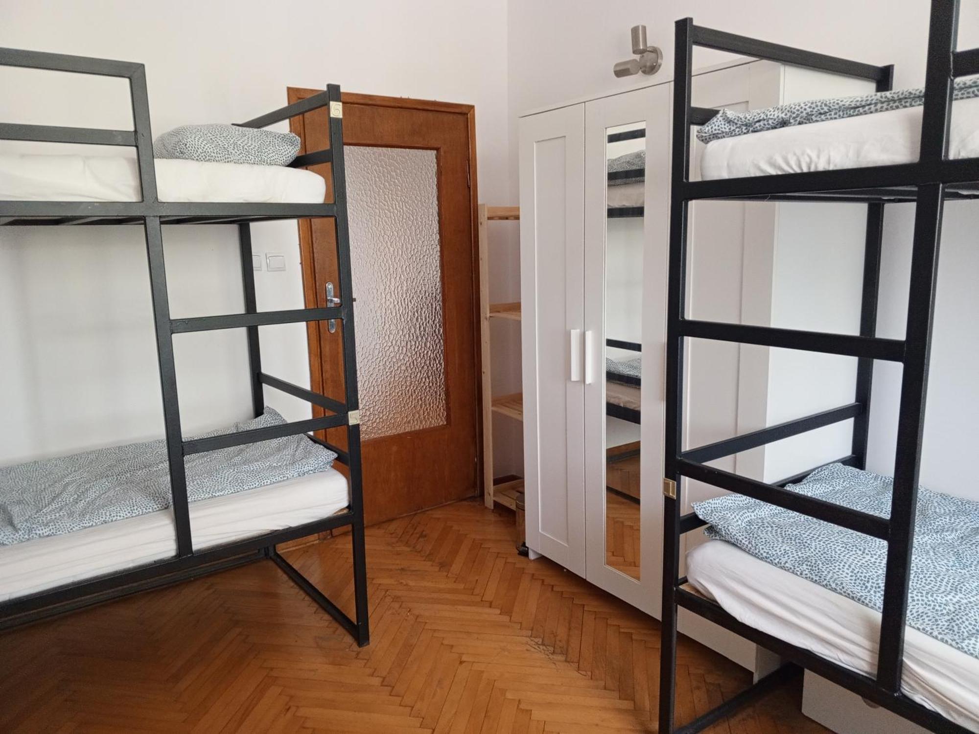 22 * Warsaw