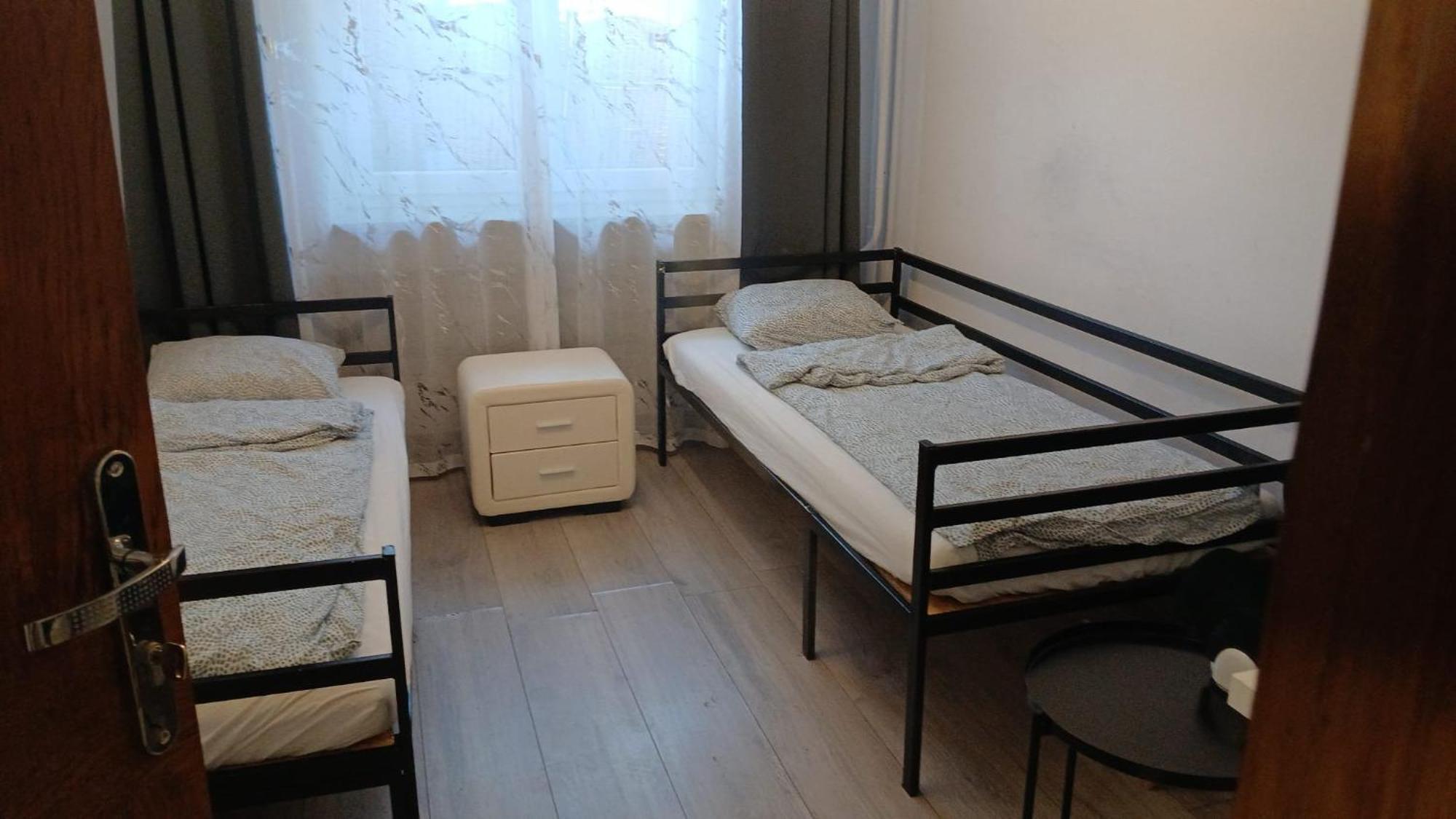 Hostel 22 *